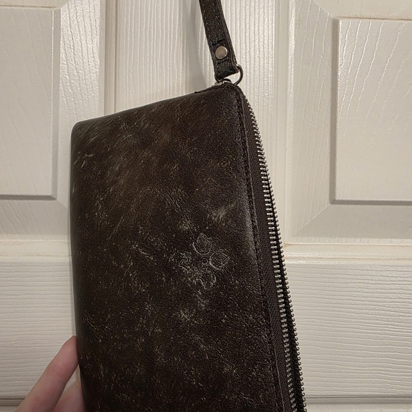 Patricia Nash Burnished Cutout Tooled Tourquoise Adaline Tote w/ Matching Pouch - Picture 13 of 14